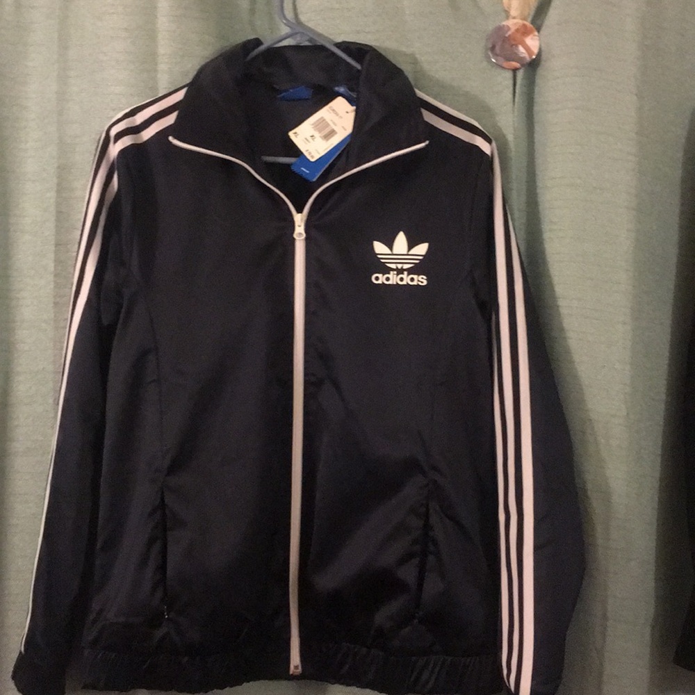 Adidas’s zip-up sweatshirt(tract jacket)